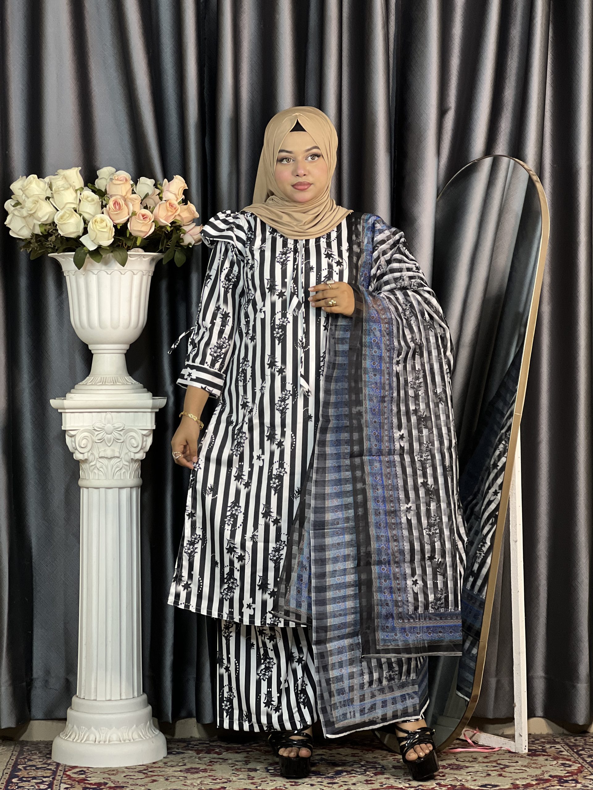 Golap Koli Three-Piece (Black) - Image 6